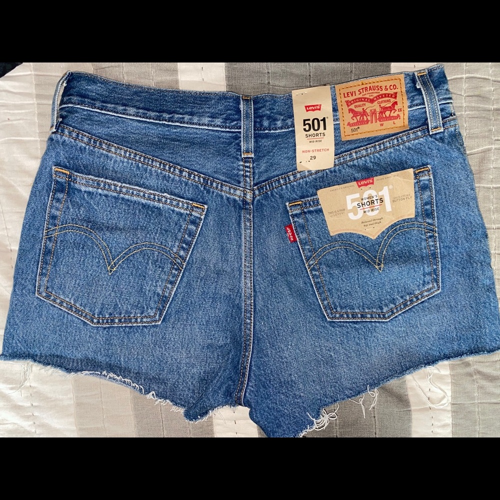 501 LEVI’S MID RISE SHORTS